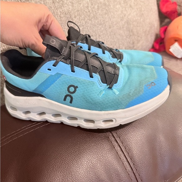 On Running Shoes in Black and Teal - Picture 7 of 7